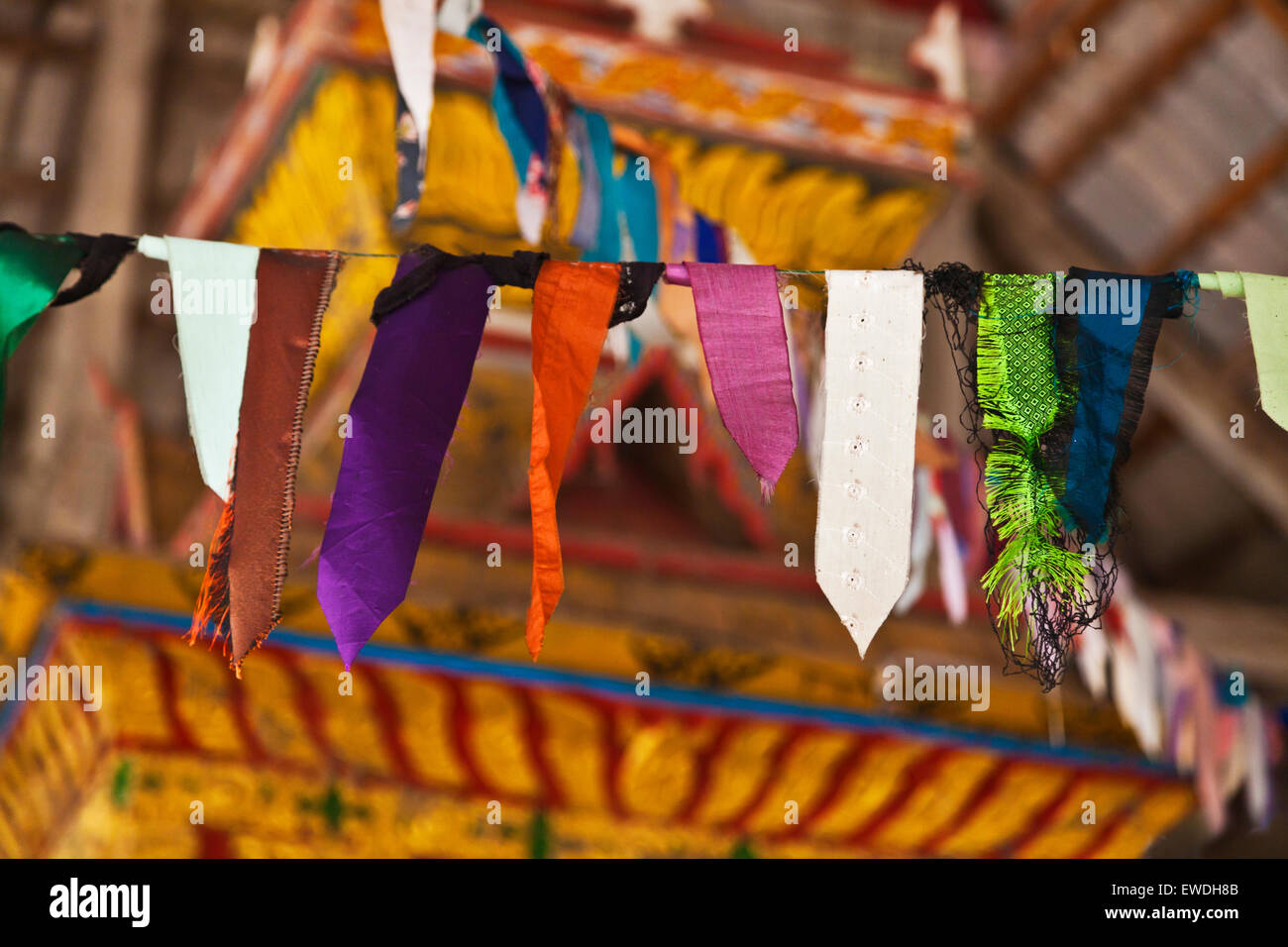 Un tempio buddista interno su DON KHONG ISLAND in quattro Mille Isole area del fiume Mekong - Southern, LAOS Foto Stock