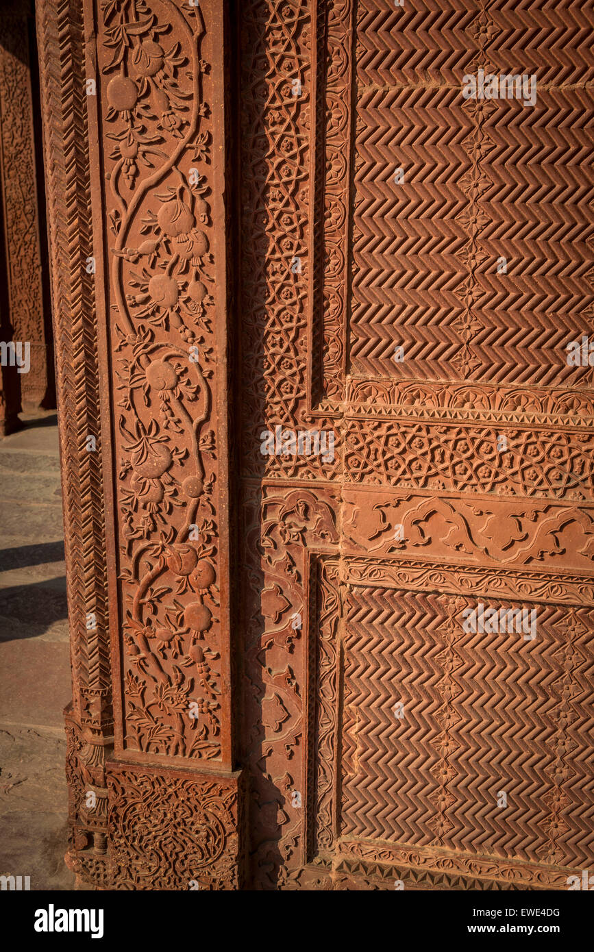 Arenaria intagliata motif in abbandonato città cinquecentesca di Fatehpur Sikri in Uttar Pradesh, India Foto Stock