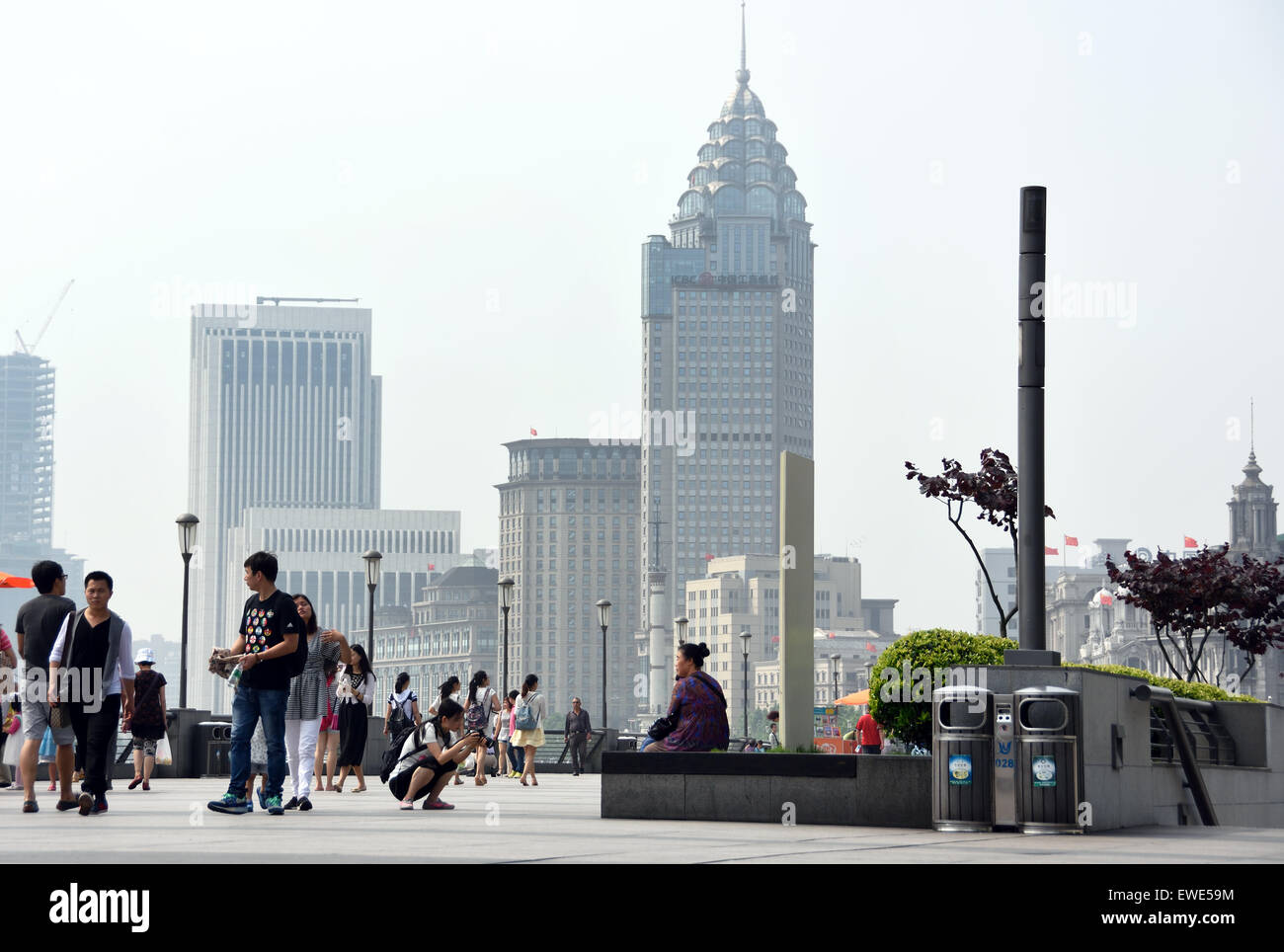 Shanghai Pudong skyline della città( dal Bund ) Fiume Huangpu Cina Foto Stock