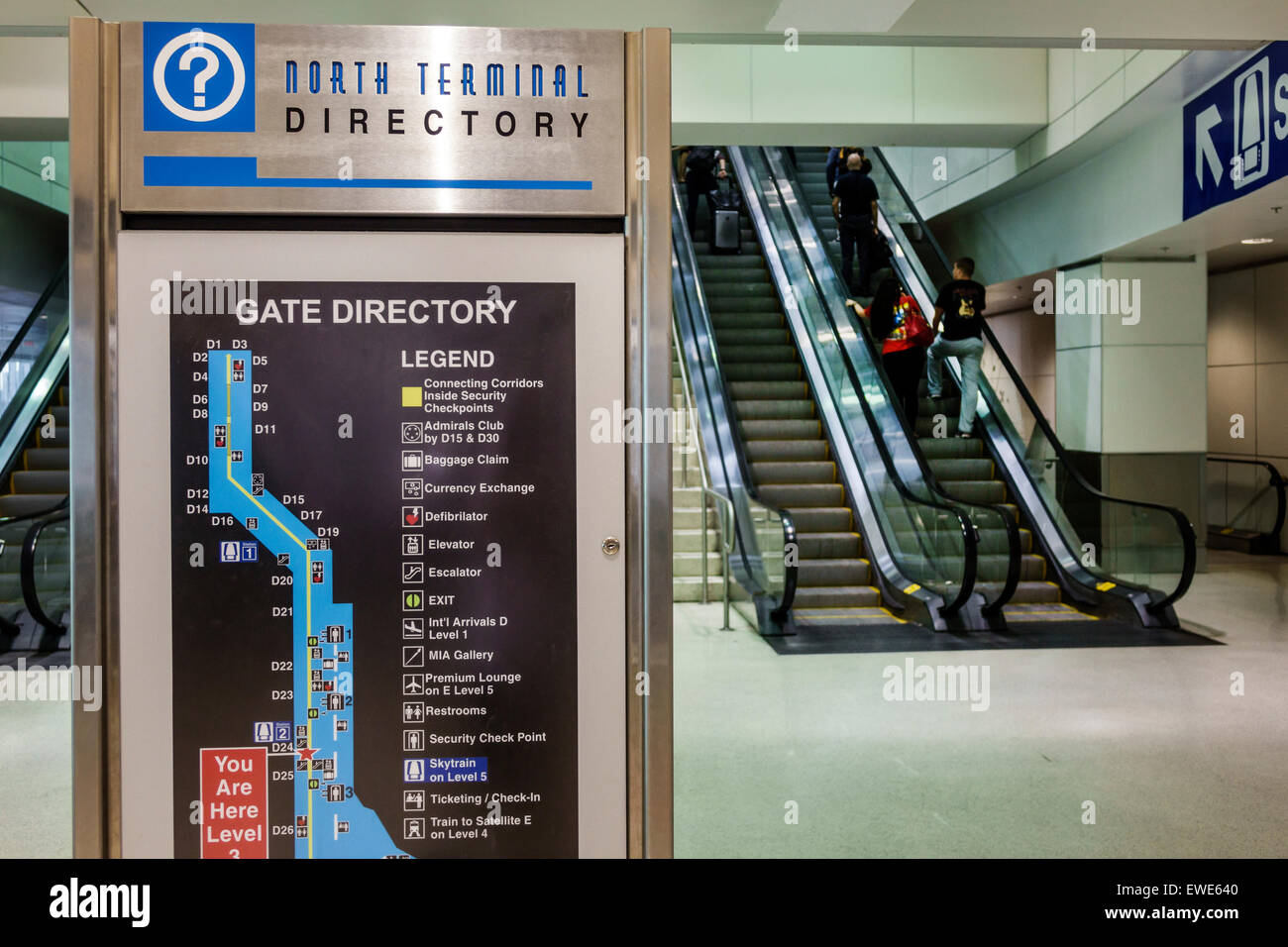 Miami Florida,International Airport,mia,interior Inside,terminal,gate,directory,scala mobile,mappa,FL150324022 Foto Stock