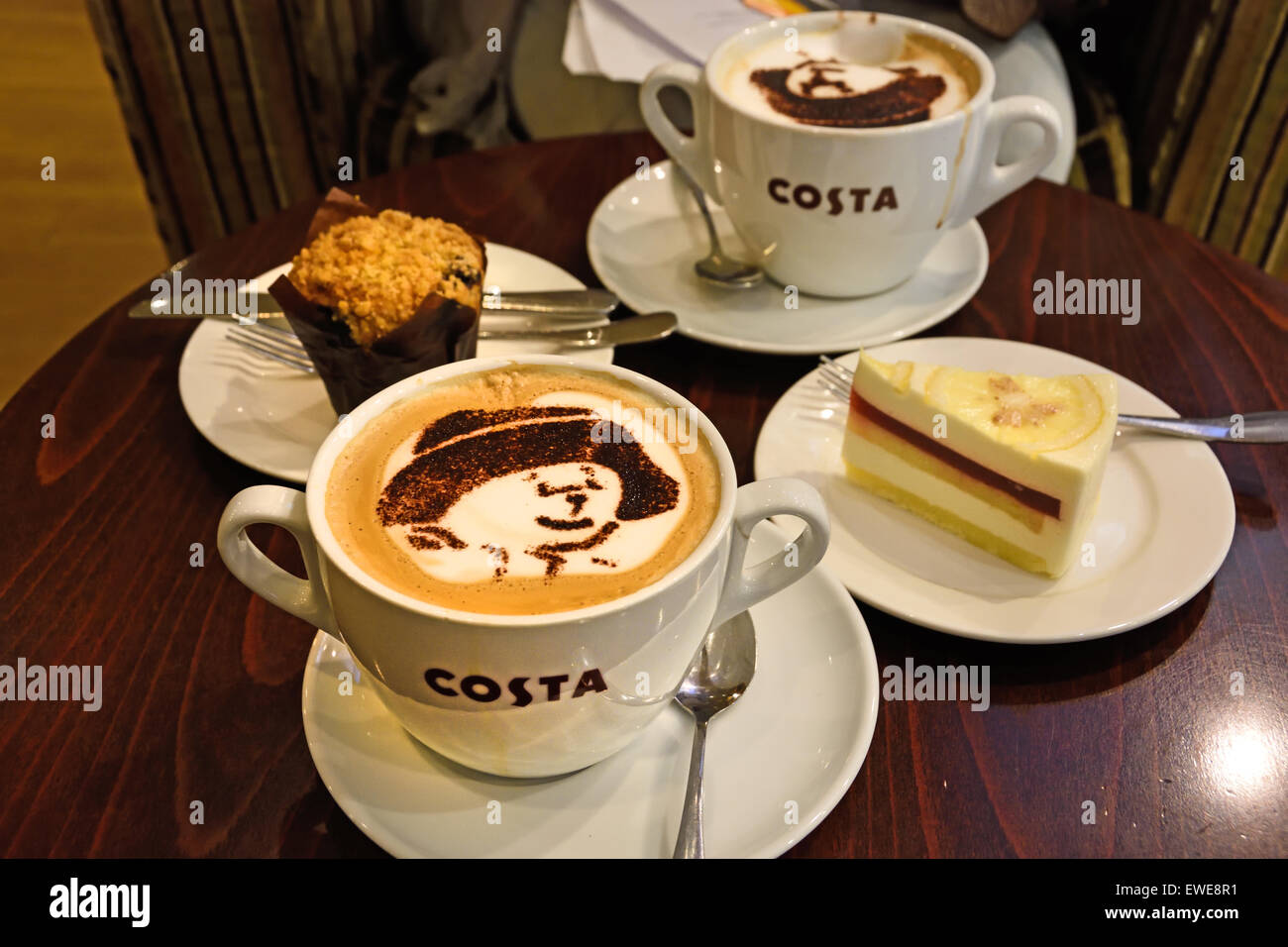Shanghai Cina Costa Coffee è una multinazionale britannica coffeehouse società con sede a Dunstable, England, Regno Unito Foto Stock