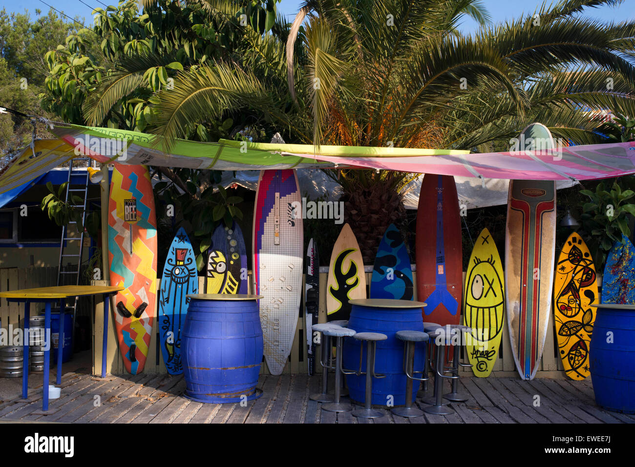 Le tavole da surf in Acapulco Surf Bar, Es Calo, Formentera, isole Baleari, Spagna. Foto Stock