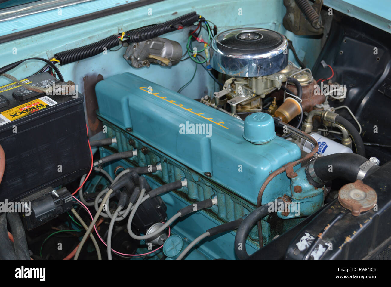 La Chevrolet inline motore a sei cilindri comunemente chiamato stovebolt sei. Foto Stock