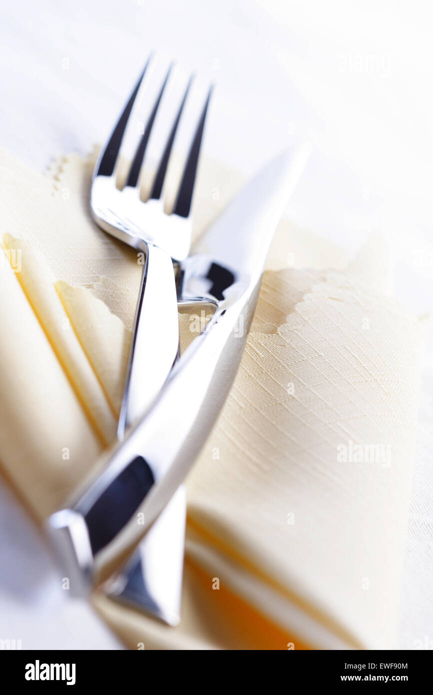 Chiusura del coltello e forchetta si trova su tela Foto Stock