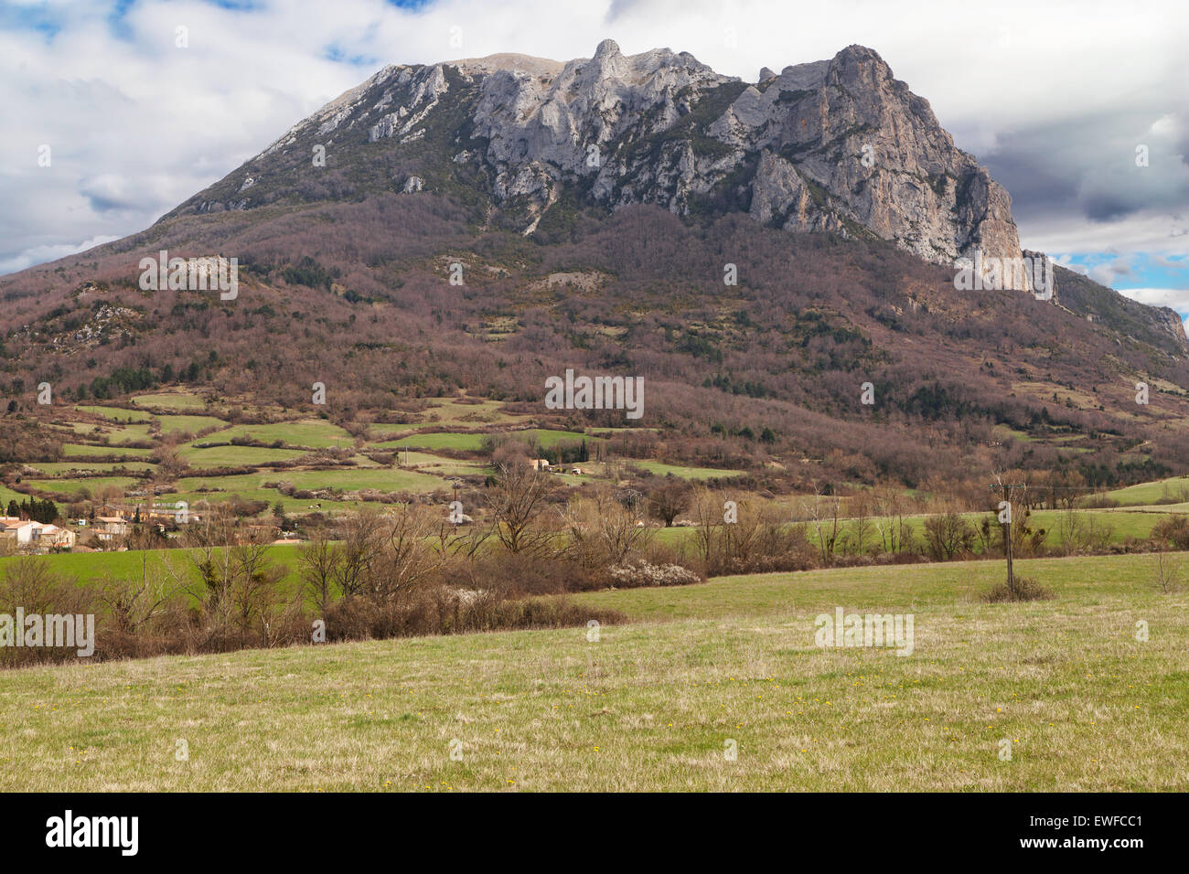 Pic de Bugarach nei Pirenei francesi. Foto Stock