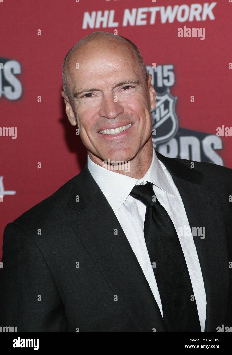 Las Vegas, NV, Stati Uniti d'America. Il 24 giugno 2015. Mark Messier presso gli arrivi per il 2015 National Hockey League (NHL) Awards, hecho en Las Vegas Ristorante Las Vegas NV, Giugno 24, 2015. Credito: James Atoa/Everett raccolta/Alamy Live News Foto Stock