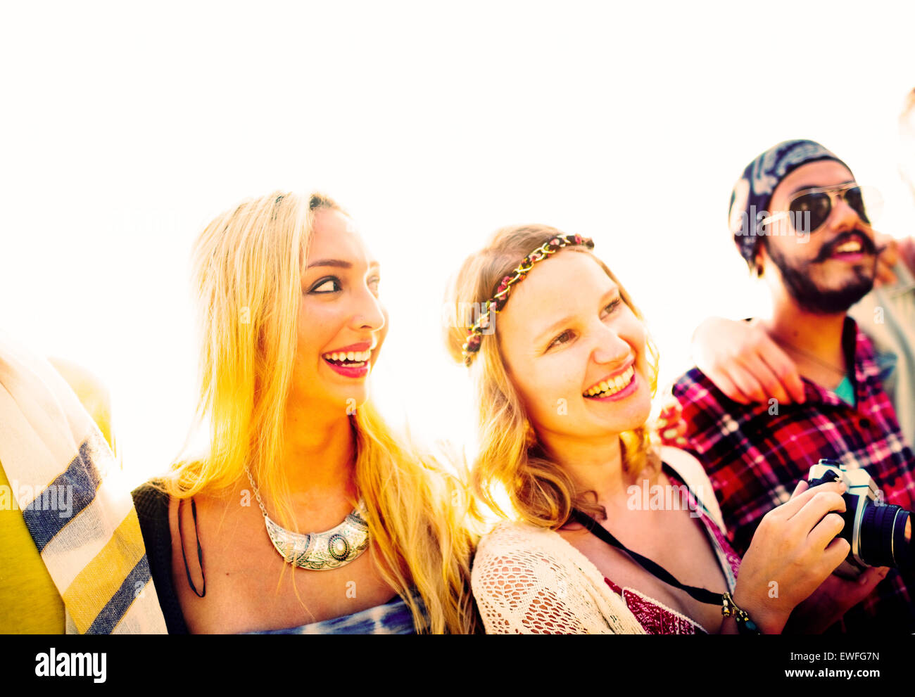 Il legame di amicizia Relax Estate spiaggia felicità Concept Foto Stock