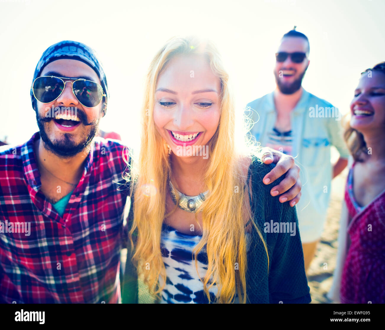 Il legame di amicizia Relax Estate spiaggia felicità Concept Foto Stock