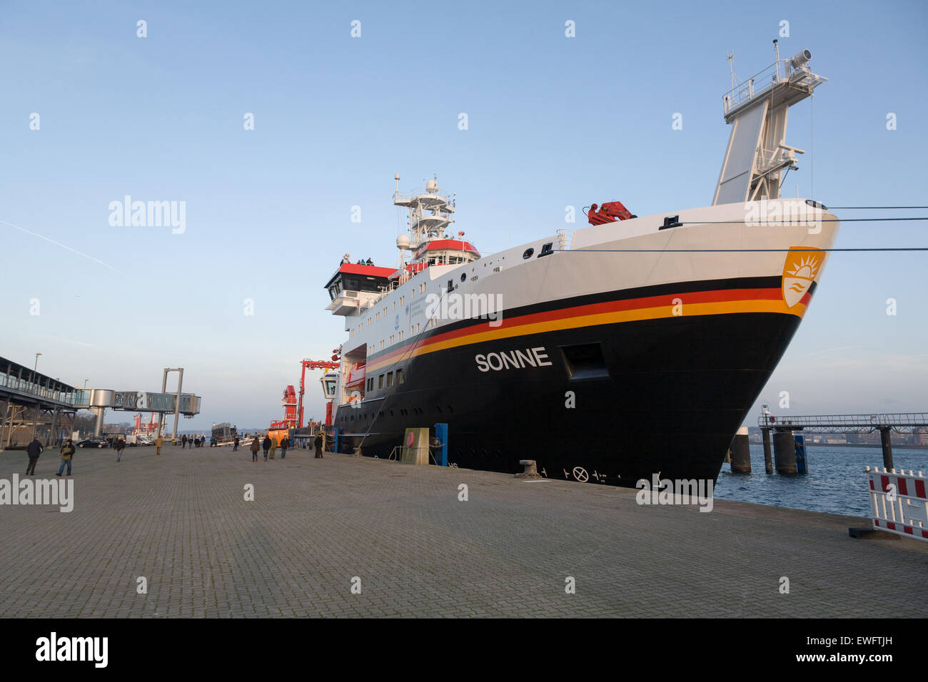 Kiel, Germania, - consente di aprire la nave- sulla nuova nave di ricerca : Sonne- a Kieler Ostseekai Foto Stock