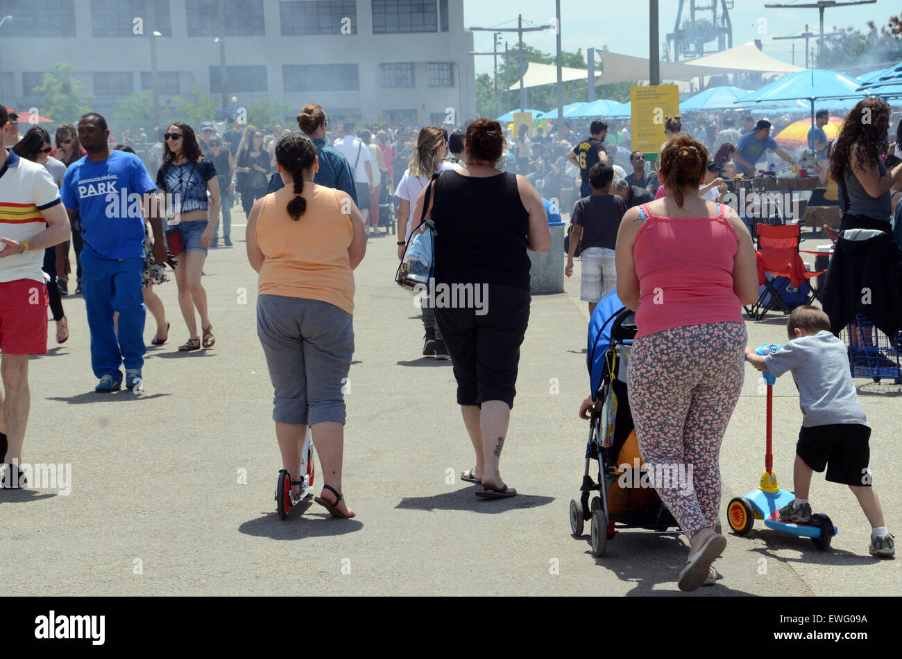 Grasso grandi obesi sovrappeso americani famiglia di New York Stati Uniti d'America Foto Stock