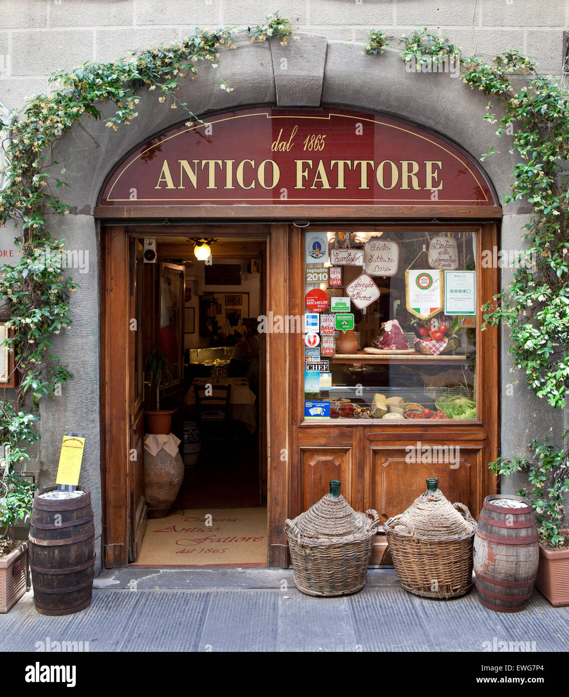 Italian deli shop front Lucca Italia Italy Foto Stock
