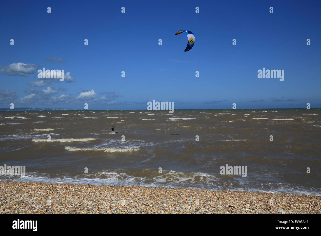 Il Greatstone spiaggia di ciottoli a Dungeness Riserva Naturale Nazionale, nel Kent, England, Regno Unito Foto Stock