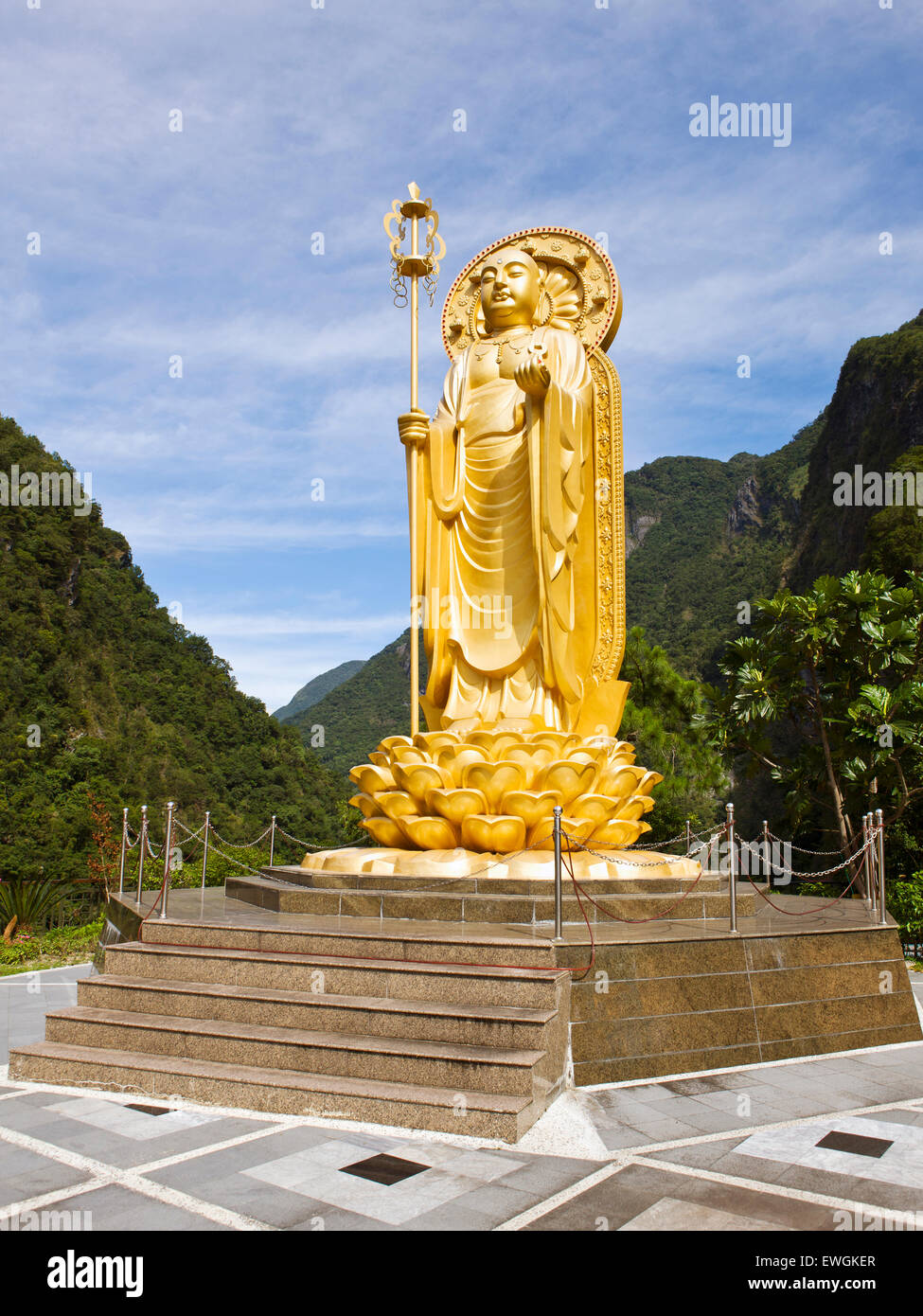 Ti Tsang statua a Hsiang-te tempio a Taroko Gorge, Taiwan Foto Stock