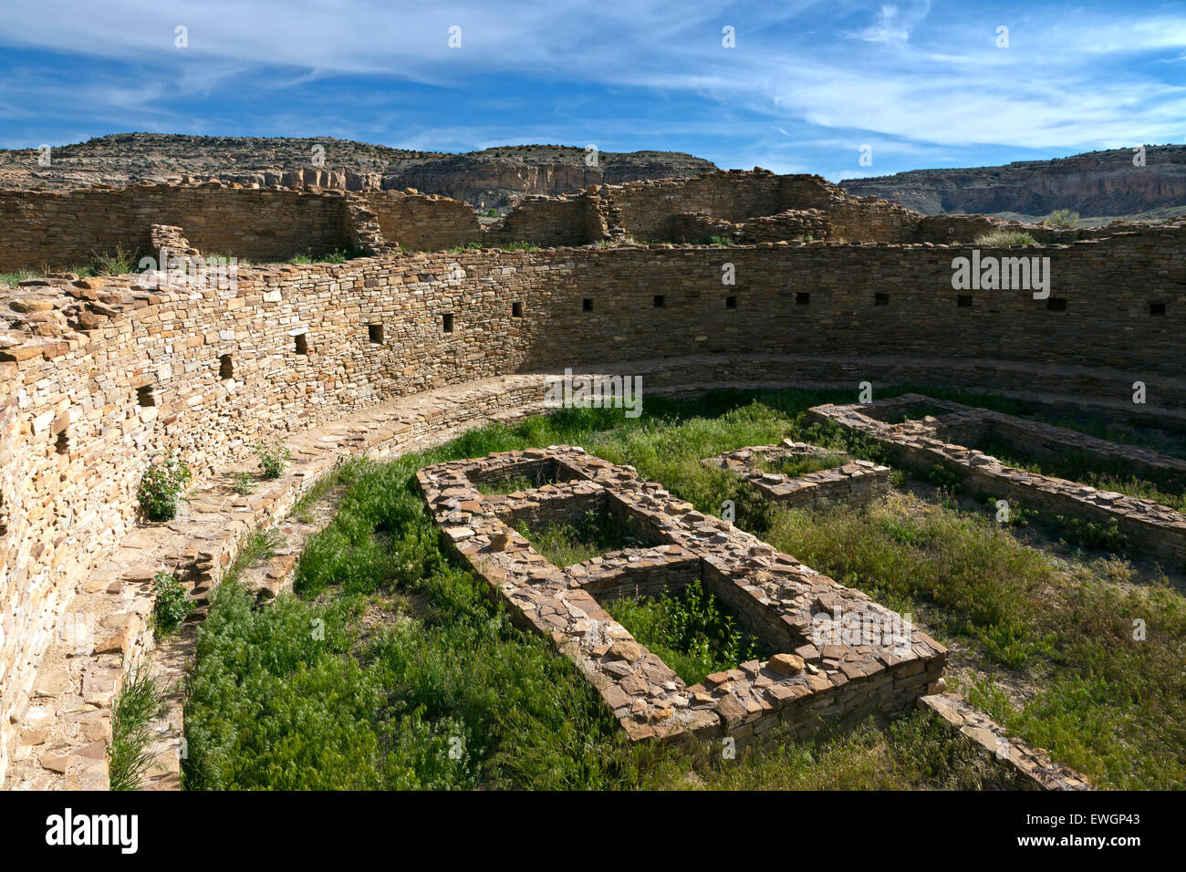 Grande Kiva entro Pueblo Bonito alla cultura Chaco National Historical Park in New Mexico. Foto Stock