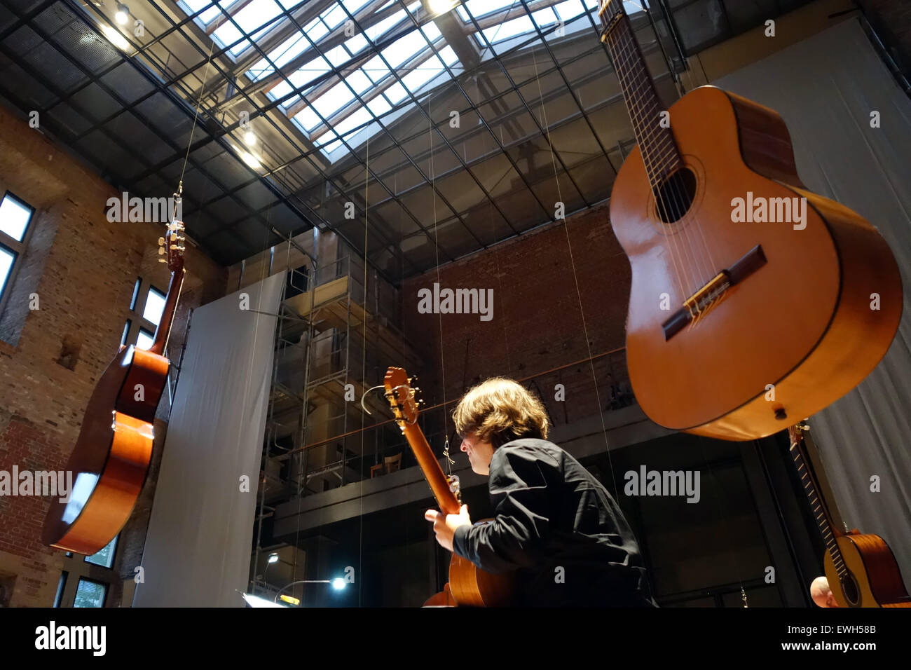 Berlino, Germania, un concerto il chitarrista Foto Stock