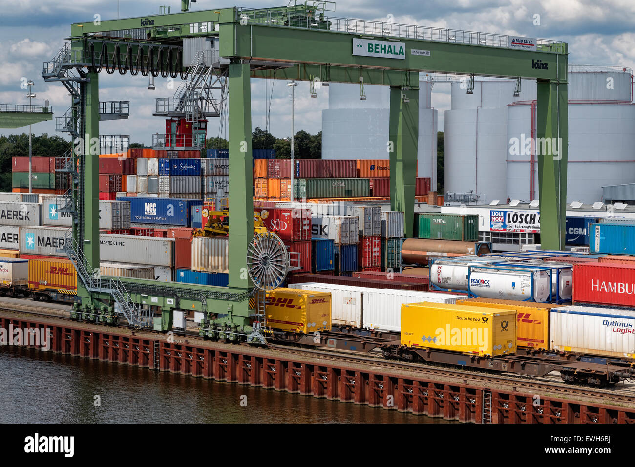 Berlino, Germania, affacciato sul terminale per container Westhafen Foto Stock