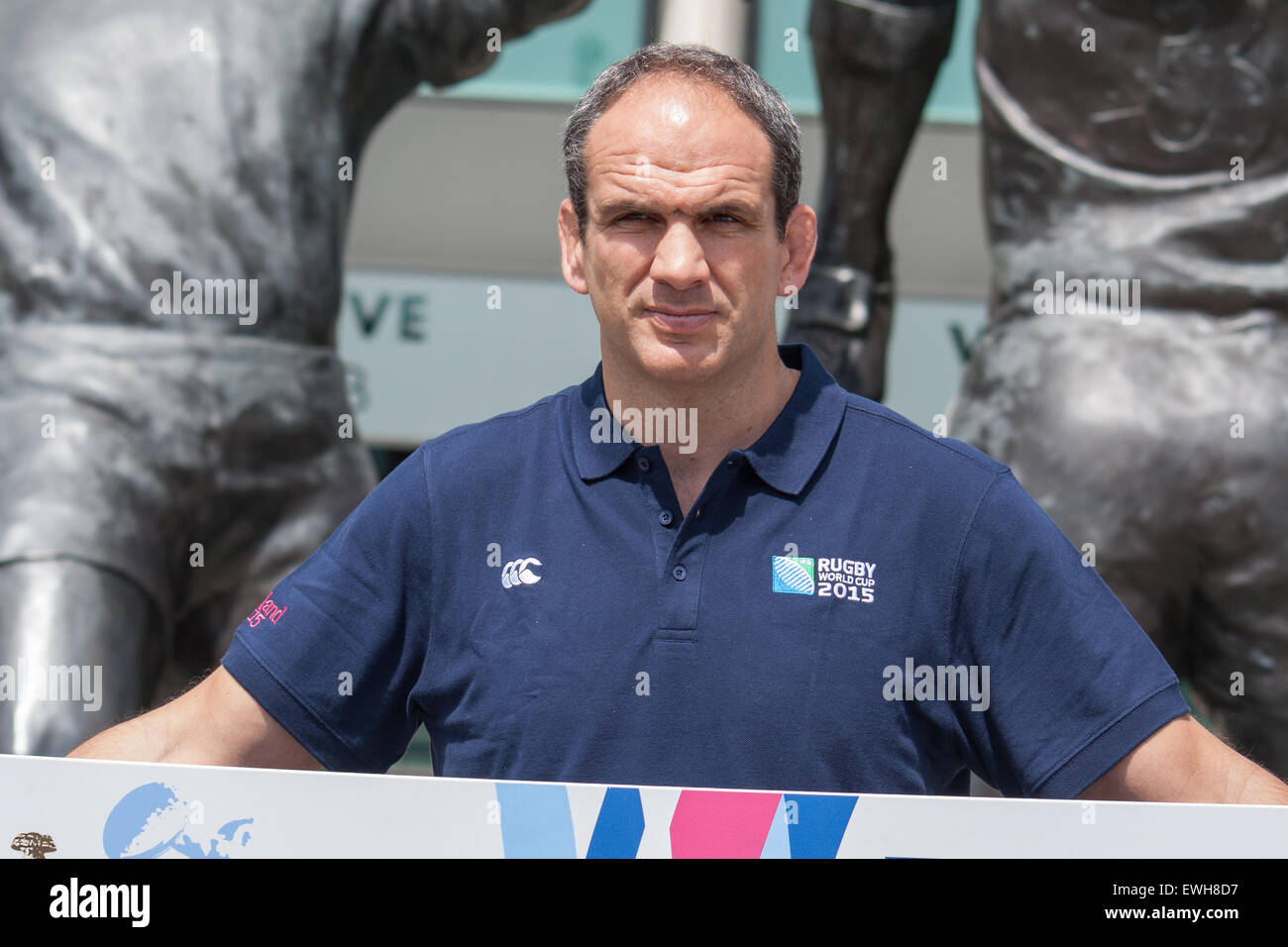 Londra, Regno Unito. Il 26 giugno 2015. Martin Johnson annuncia la Coppa del Mondo di Rugby 2015 design biglietto a Twickenham. Credito: Elsie Kibue / Alamy Live News Foto Stock