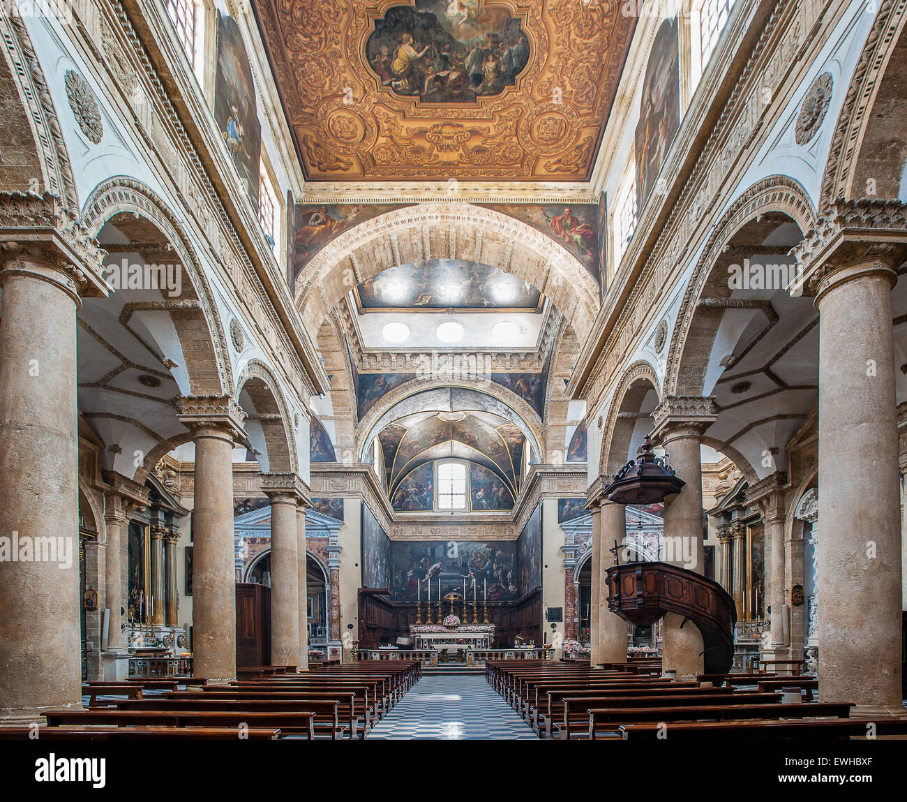 Puglia Salento Gallipoli Cattedrale di Sant'Agata interno Foto Stock