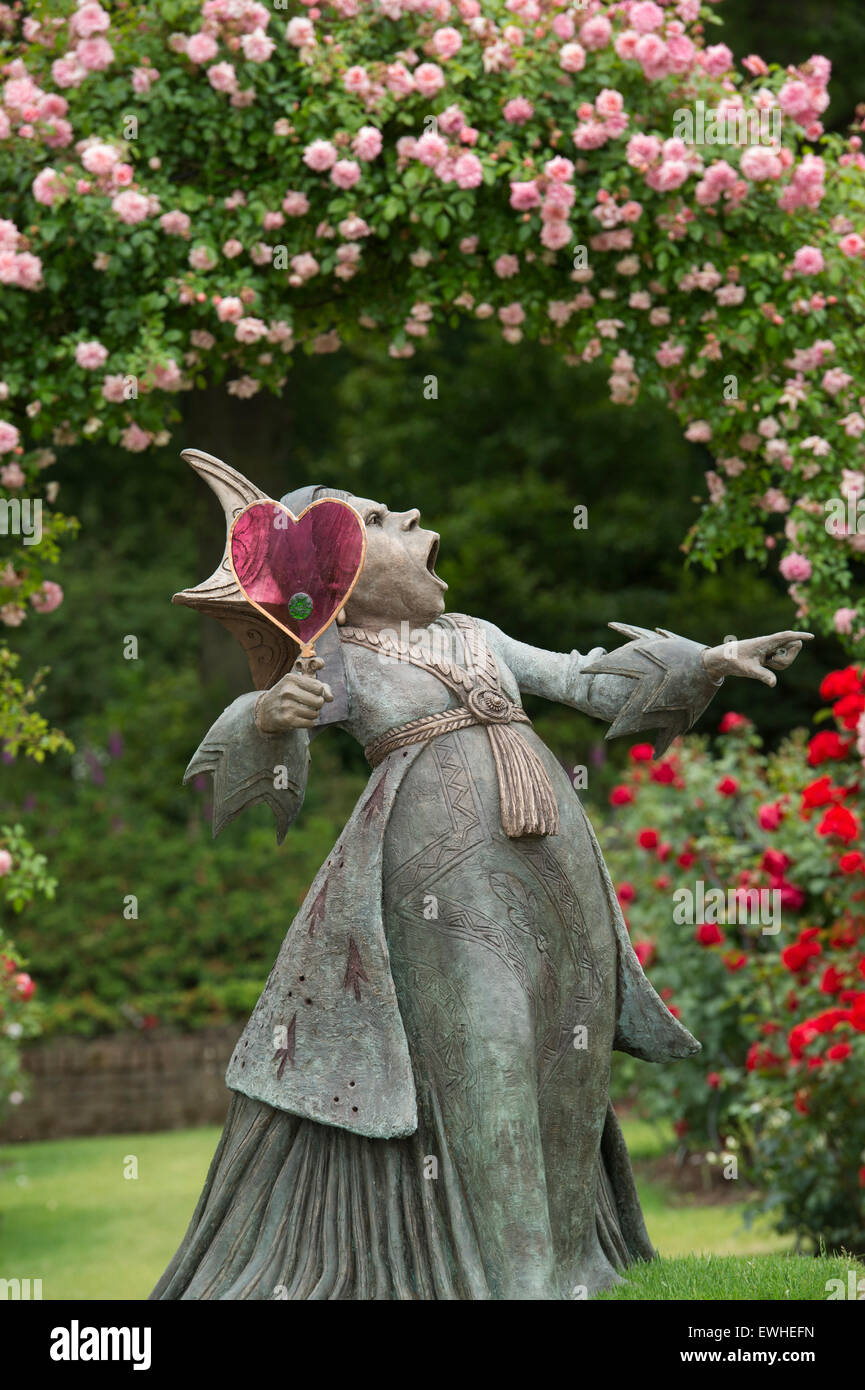 Queen of hearts alice wonderland immagini e fotografie stock ad alta  risoluzione - Alamy