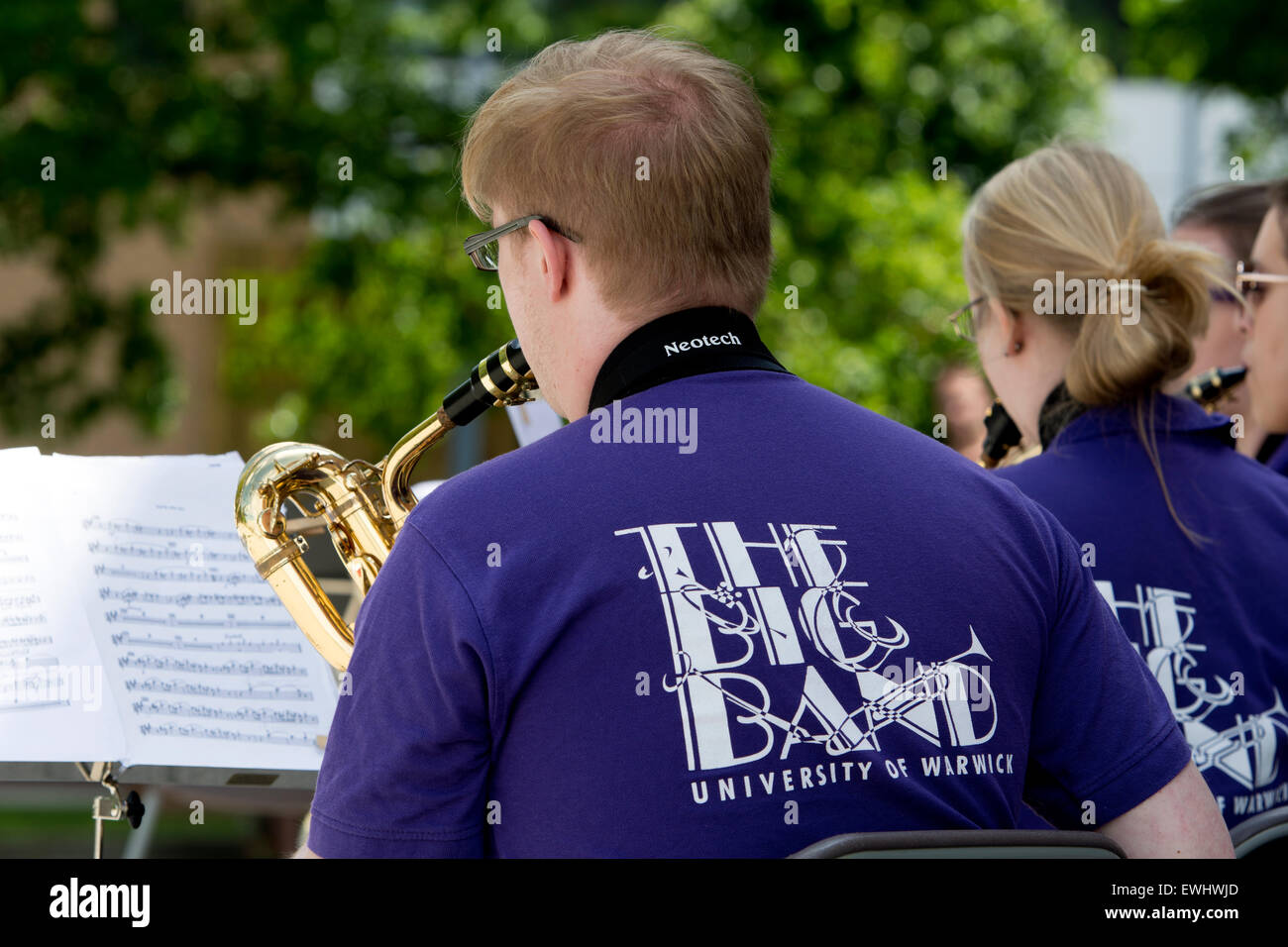 Warwick University Big Band giocando sul campus universitario, Coventry, Regno Unito Foto Stock