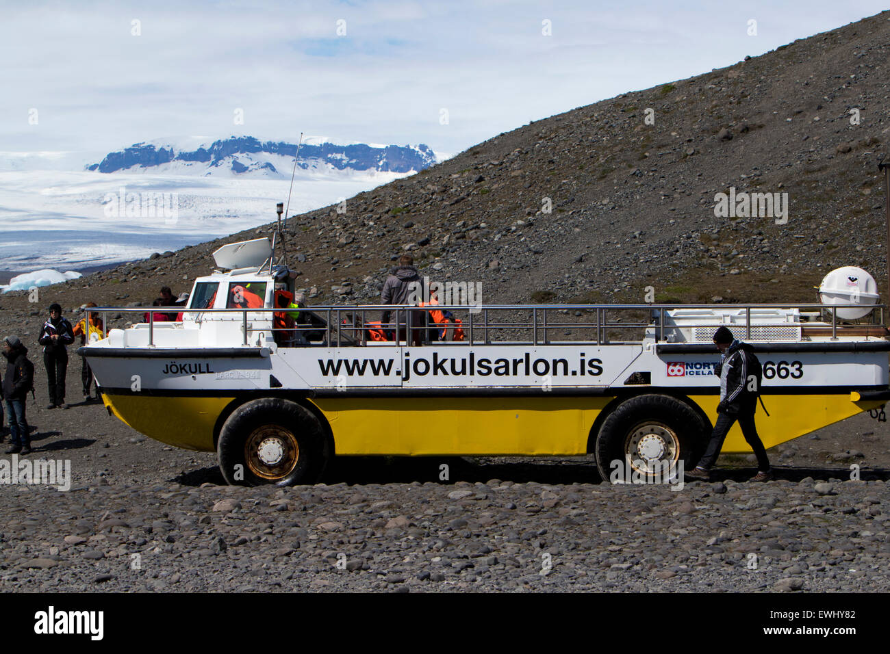 Veicolo anfibio tour presso Jokulsarlon laguna glaciale Islanda Foto Stock