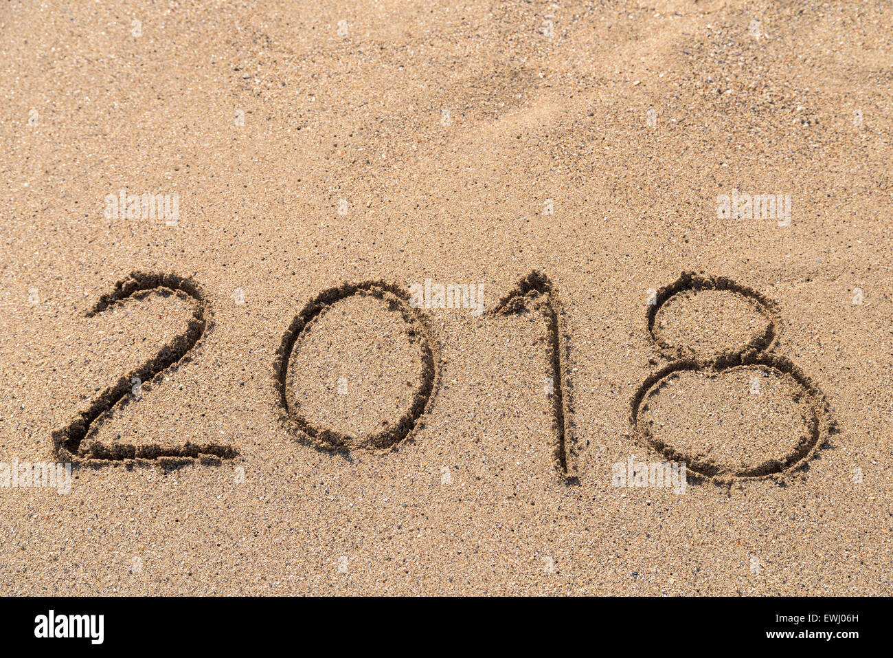 Anno 2018 Scritta sulla spiaggia di sabbia Foto Stock