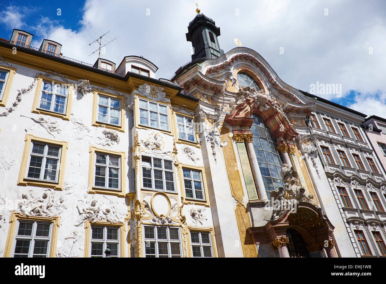 Facciata di San Johann Nepomuk meglio noto come Asam Chiesa Sendlinger Street Monaco di Baviera Baviera Germania Foto Stock