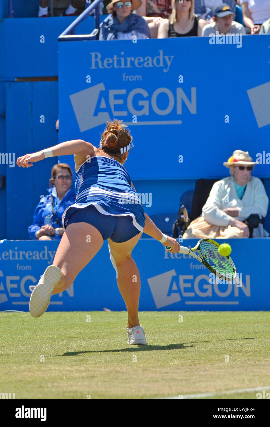 Belinda Bencic (Svizzera) nel finale di Aegon International a Eastbourne 2015 Foto Stock