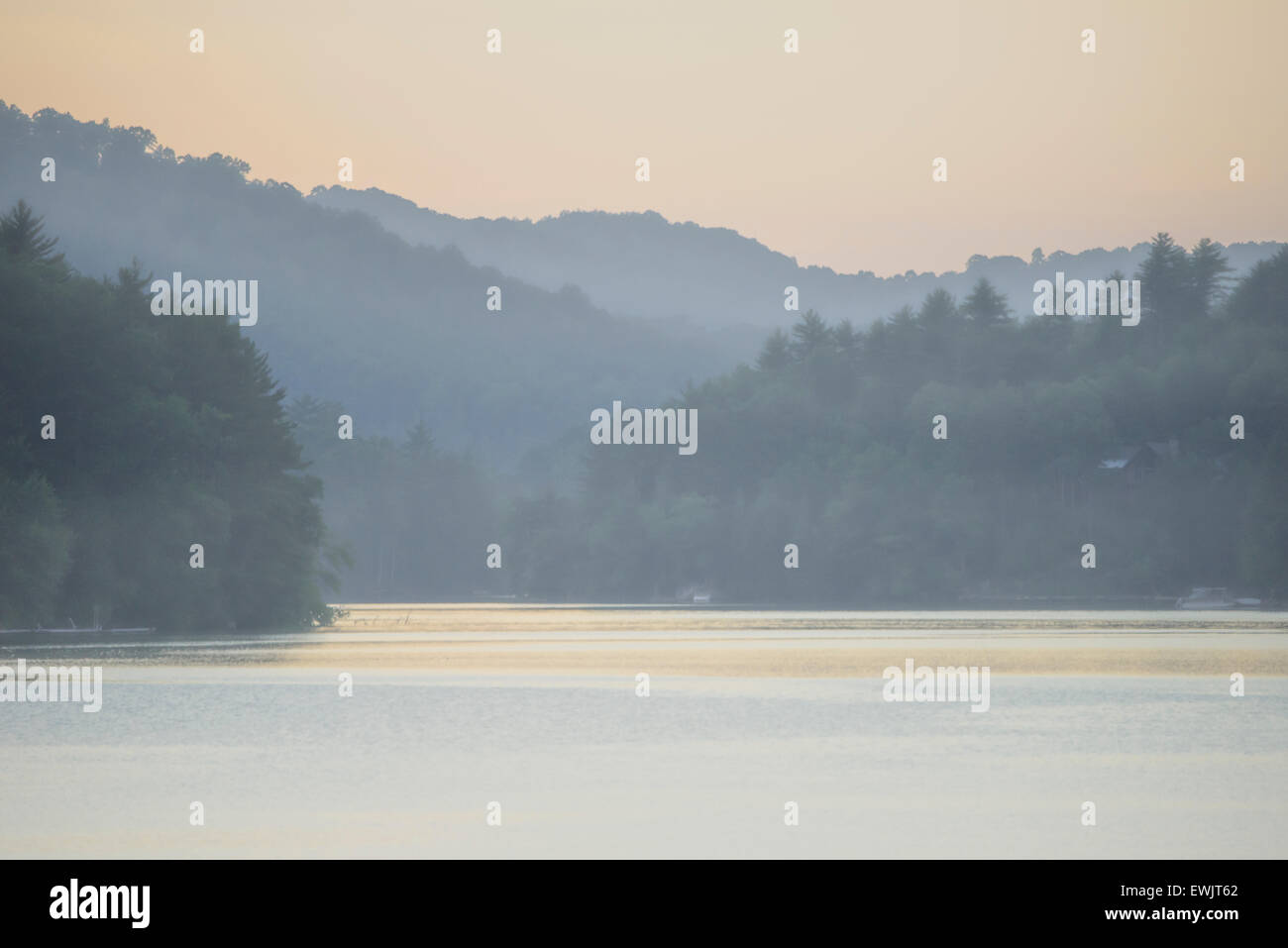 Il lago di Glenville è un serbatoio situato a 8 miglia dai cassieri, North Carolina. Essa è stata formata mediante lo sbarramento della forcella ovest del th Foto Stock