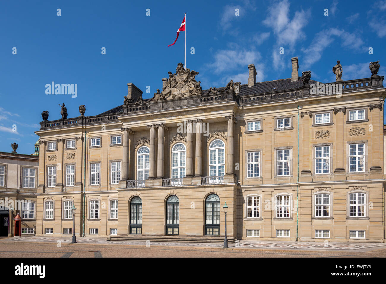 Amalienborg è l'inverno a casa della famiglia reale danese e si trova a Copenhagen, Danimarca Foto Stock
