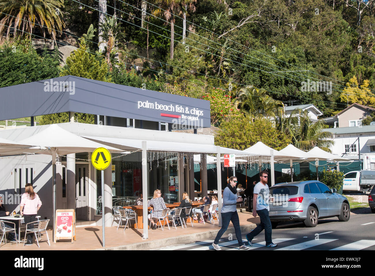 Pesce e patatine shop a Sydney il Palm Beach sulla strada Barrenjoey serve sia pasti da asporto e mangiare in Sydney, Australia Foto Stock