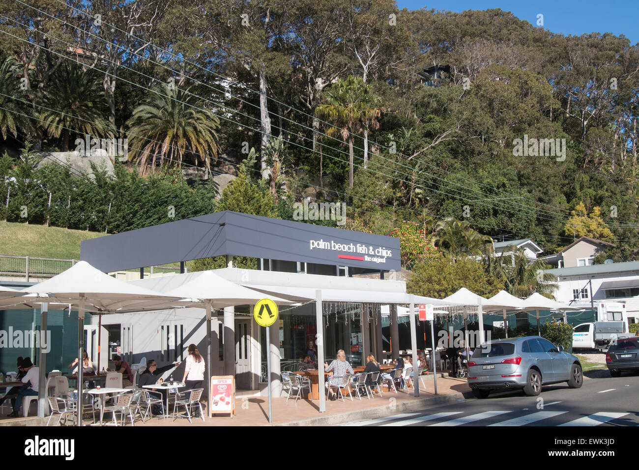 Pesce e patatine shop a Sydney il Palm Beach sulla strada Barrenjoey serve sia pasti da asporto e mangiare in Sydney, Australia Foto Stock