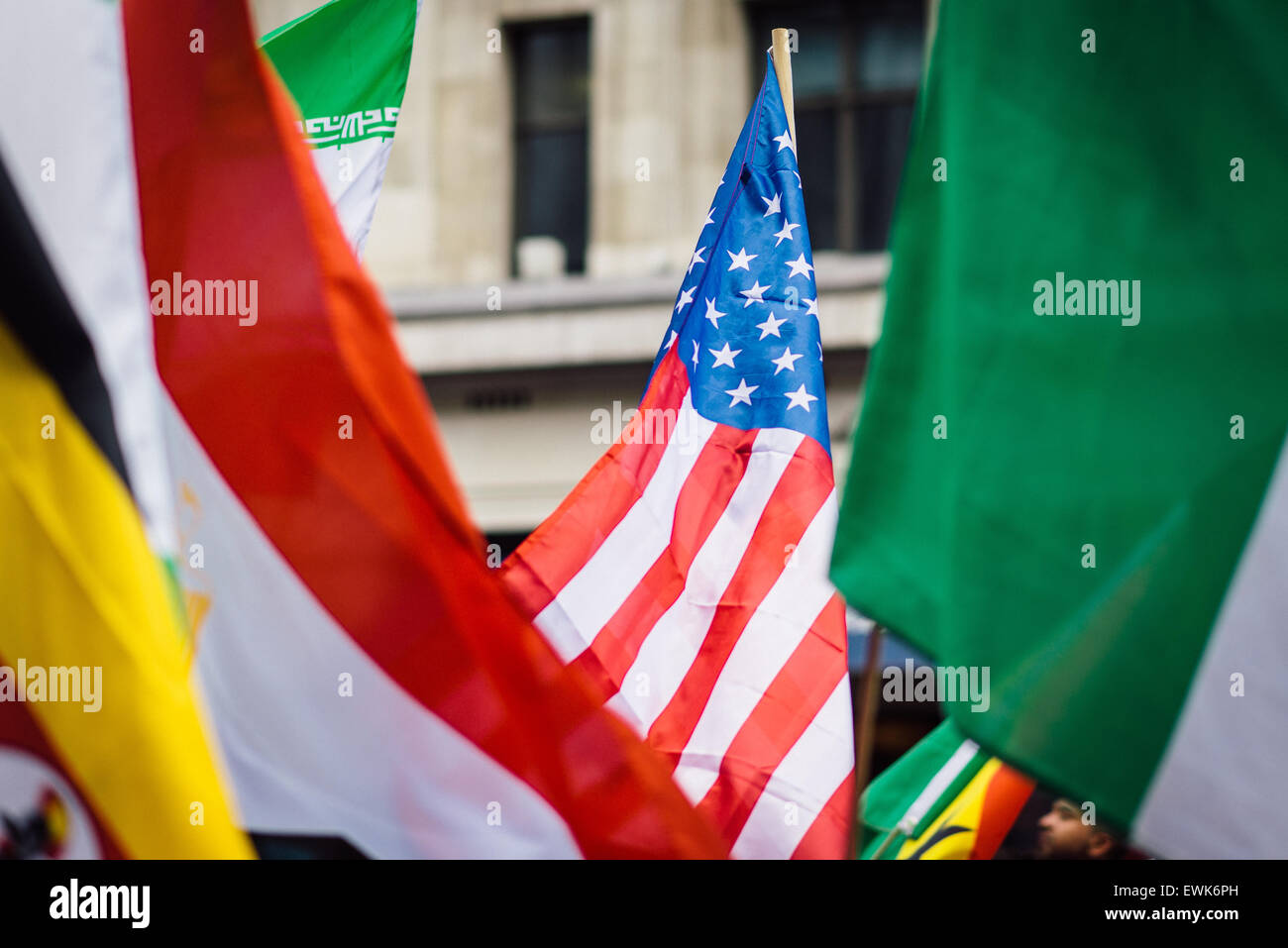 La bandiera statunitense sul London Pride Marzo Foto Stock