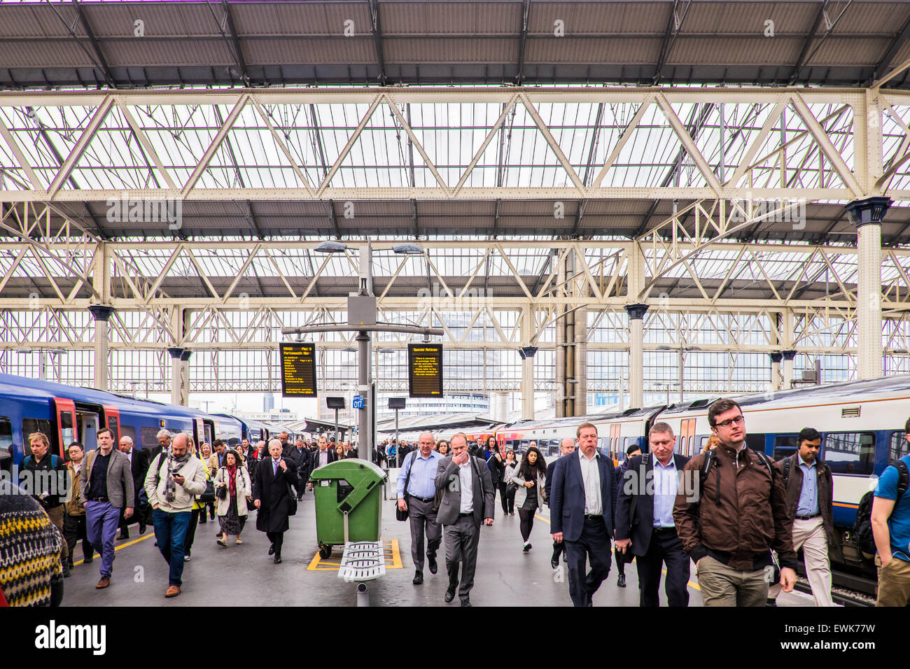 Stazione ferroviaria di Waterloo London, England, Regno Unito Foto Stock