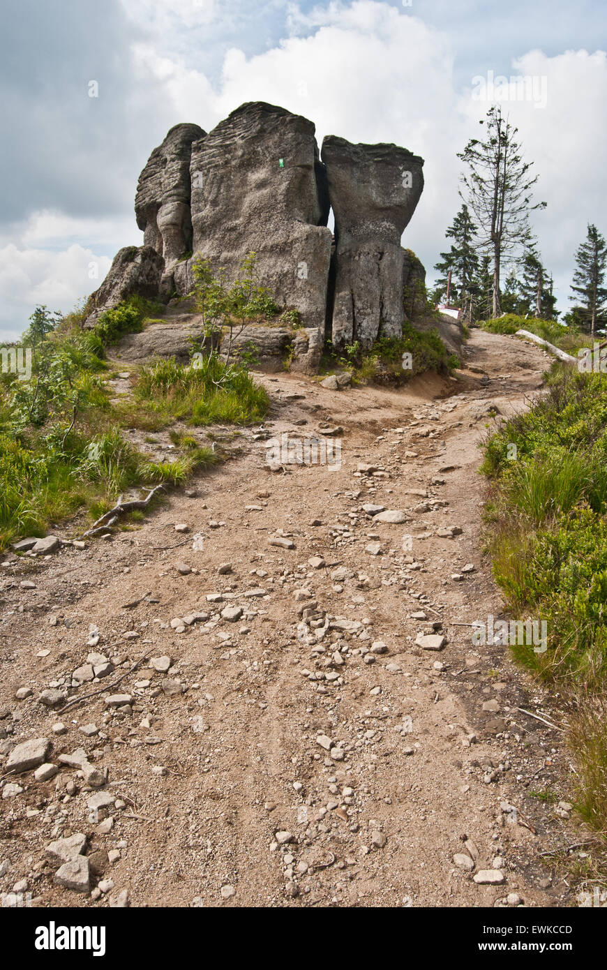 Formazione di roccia su Malinowska Skala collina di Beskid Slaski mountains Foto Stock