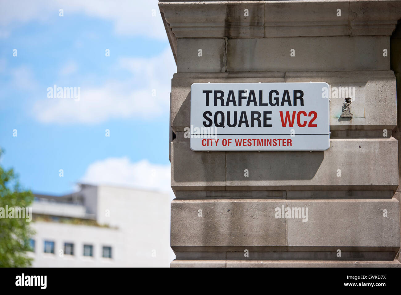 LONDON, Regno Unito - 15 giugno: Dettaglio di Trafalgar Square strada segno. Giugno 15, 2015 a Londra. Trafalgar Square è il cuore del c Foto Stock
