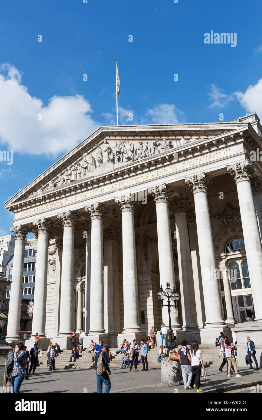 UK, Londra, il Fascade e pilastri della Royal Exchange building. Foto Stock