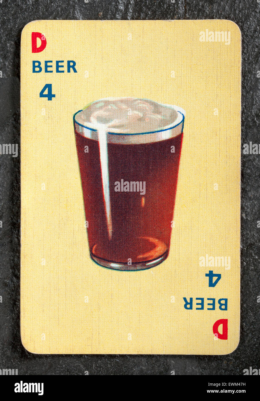 La birra numero 4 card da un pacco di vintage Menuette carte da gioco Foto Stock