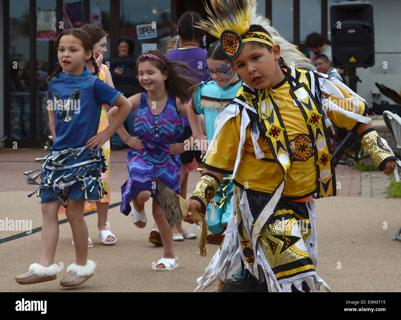Bambini ballerini, Aborigeni giorno, Millbrook, Nova Scotia Foto Stock