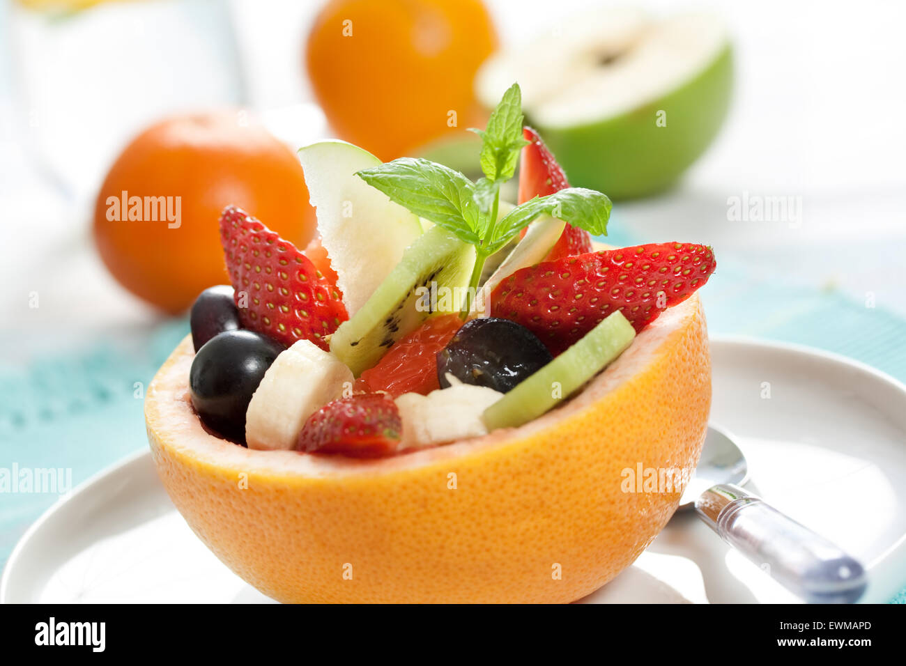 Concetto di dieta insalata con frutta e verdura Foto Stock