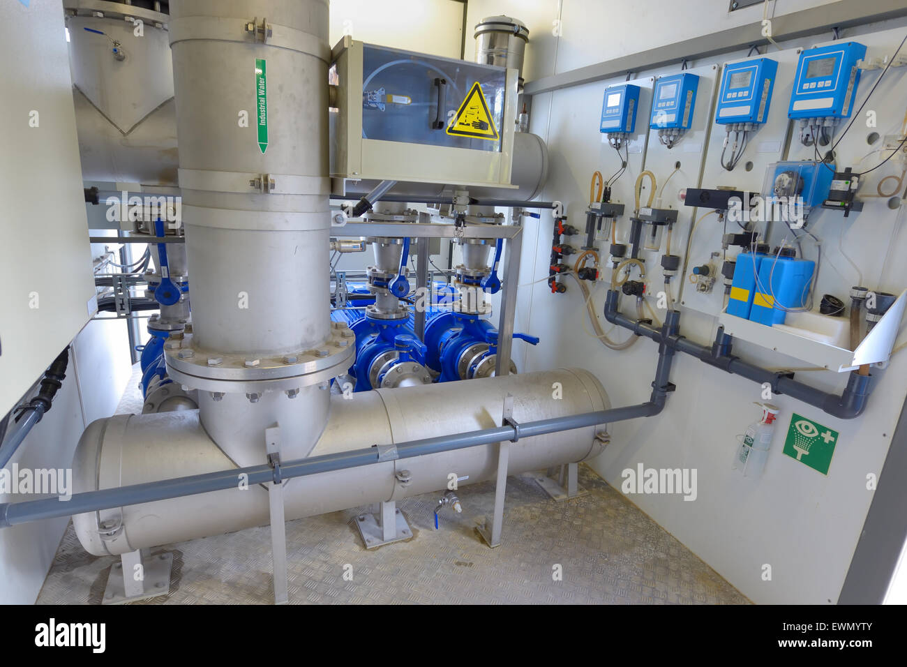 Acqua demineralizzata trattamento interno dell'impianto Foto Stock