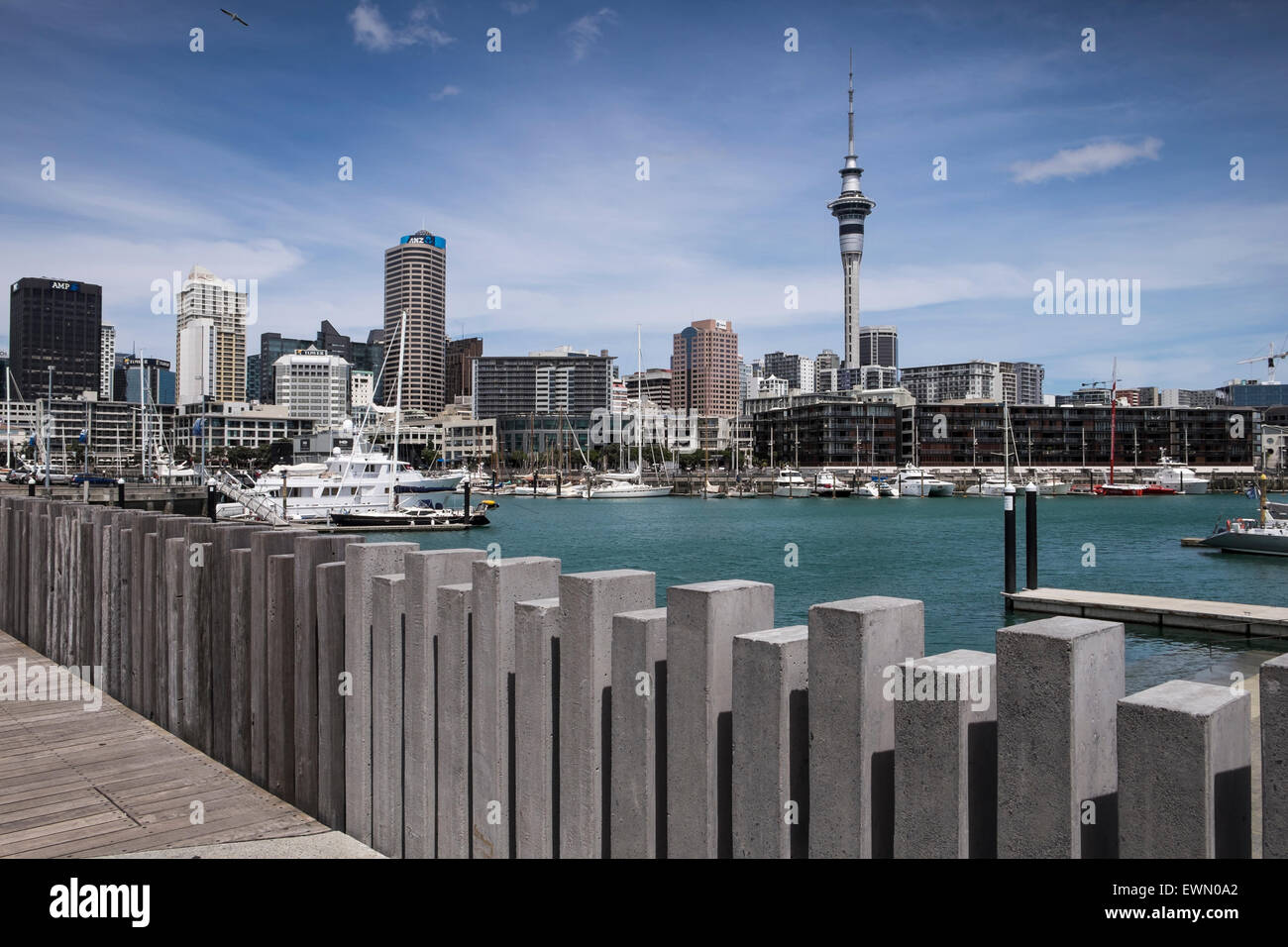 Auckland cityscape visto dall'area del lungomare, Nuova Zelanda. Foto Stock