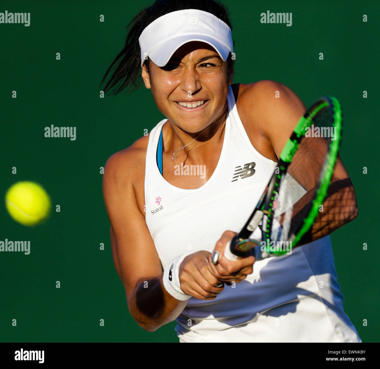 Il torneo di Wimbledon, Regno Unito. Il 29 giugno, 2015. Il torneo di Wimbledon Tennis campionati. Ladies' Singoli Primo turno match tra trenta secondo seme Caroline Garcia (FRA) &AMP; Heather Watson (GBR). Heather Watson in azione © Azione Sport Plus/Alamy Live News Foto Stock