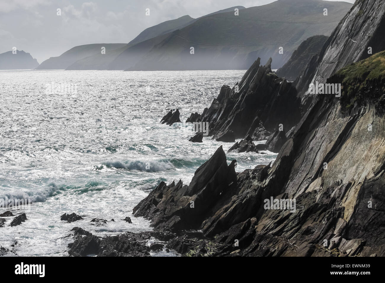Scogliere a Slea Head, Iveragh Peninsula, nella contea di Kerry, Irlanda Foto Stock