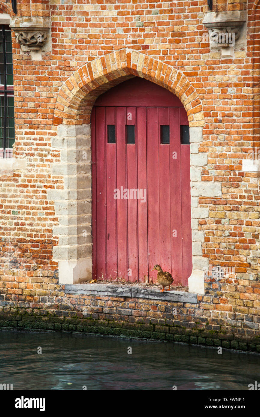 Canal scena, il centro storico di Bruges, Belgio Foto Stock
