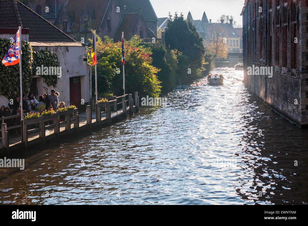 Canal scena, il centro storico di Bruges, Belgio Foto Stock