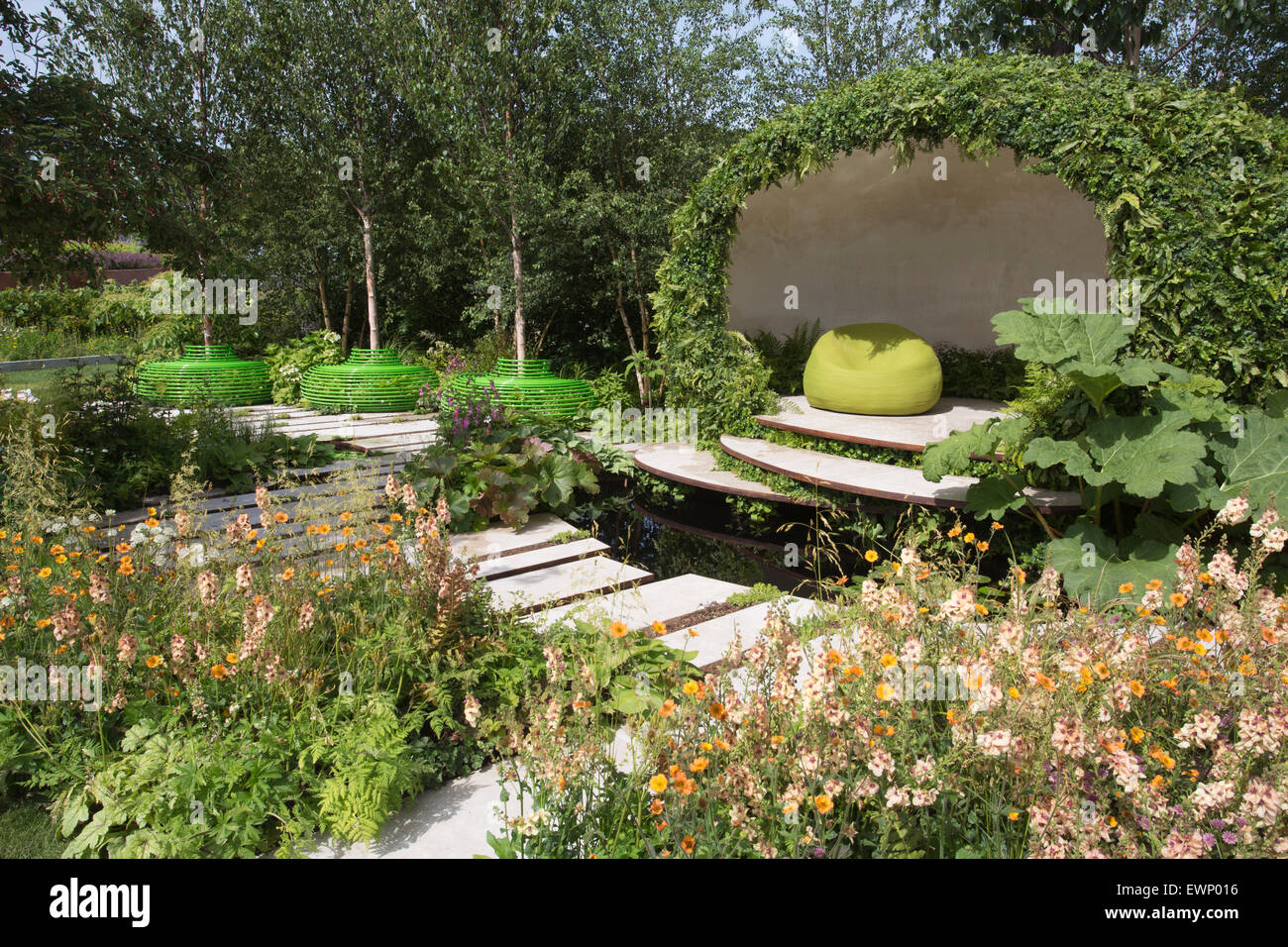RHS Hampton Court Flower Show 2015, Macmillan Giardino Legacy, Hampton Court, Surrey, England, Regno Unito Foto Stock