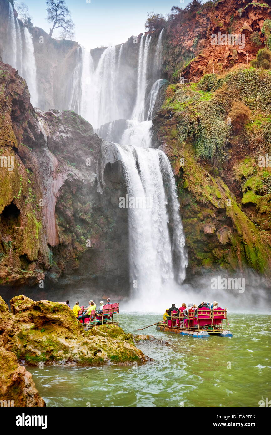 Rafting a Ouzoud cascata. Alto Atlante, Marocco Foto Stock