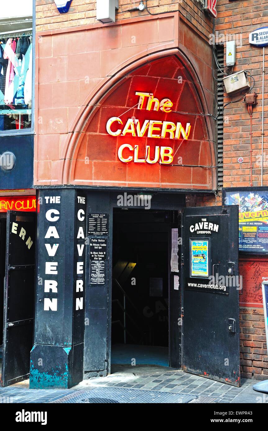 Ingresso al Cavern Club a 10 Mathew Street, Cavern Quarter, Liverpool, Merseyside England, Regno Unito, Europa occidentale. Foto Stock