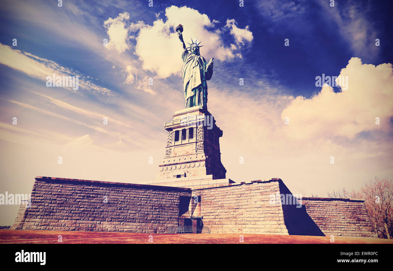 Vintage filtrata la foto della statua della Libertà di New York City, Stati Uniti d'America. Foto Stock